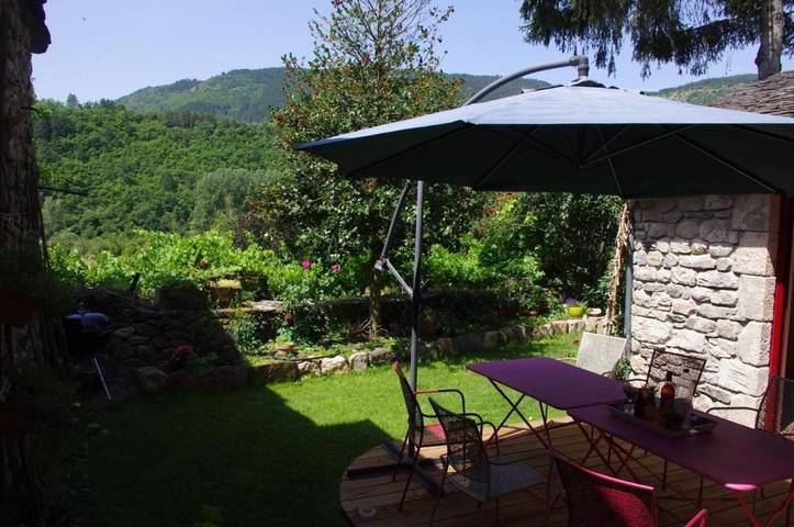 Location de vacances pour 8 personnes, avec jardin, animaux acceptés dans Office De Tourisme D Ispagnac - 2
