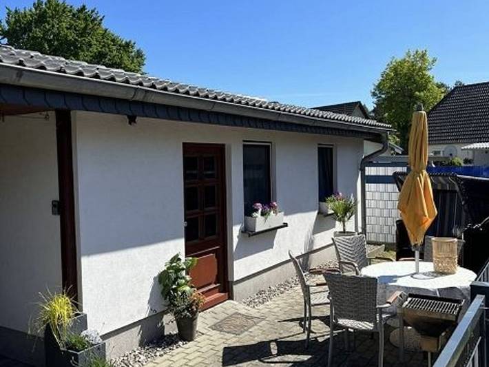 Bungalow für 4 Personen, mit Terrasse und Garten in Trassenheide