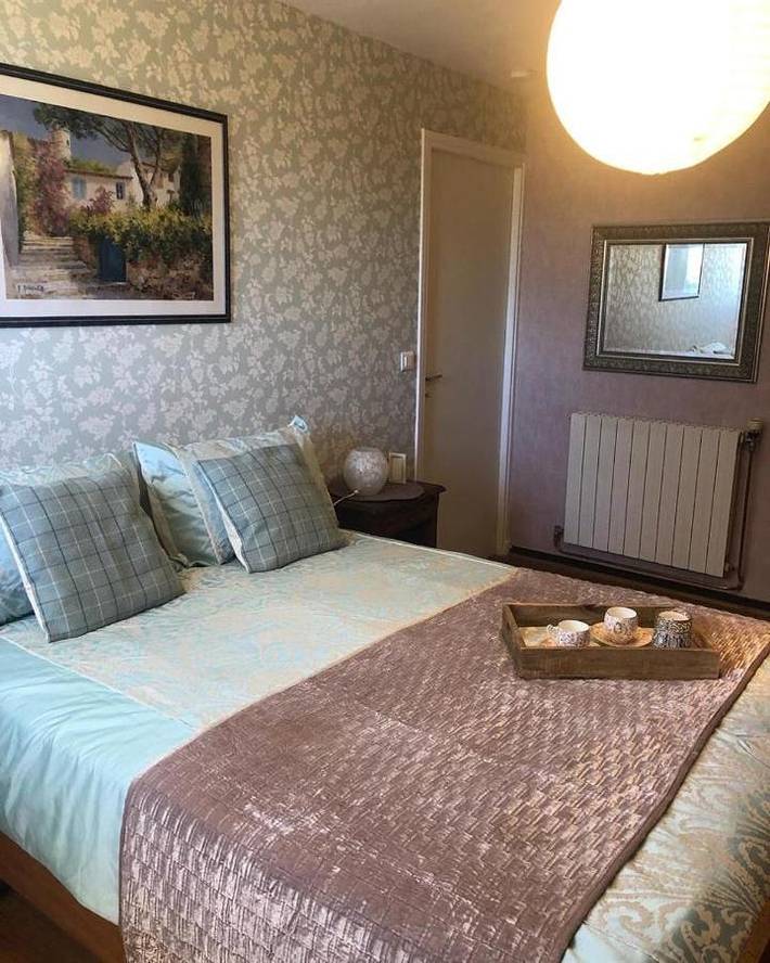 Location de vacances pour 2 personnes, avec Jardin à Villeneuve-de-Rivière