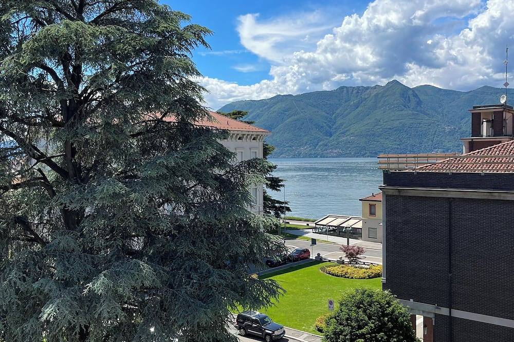 Ganze Wohnung, Honey House - Lake and Mountain View in Luino, Comune di Luino