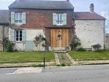 Gîte pour 8 personnes, avec vue et terrasse à Raray