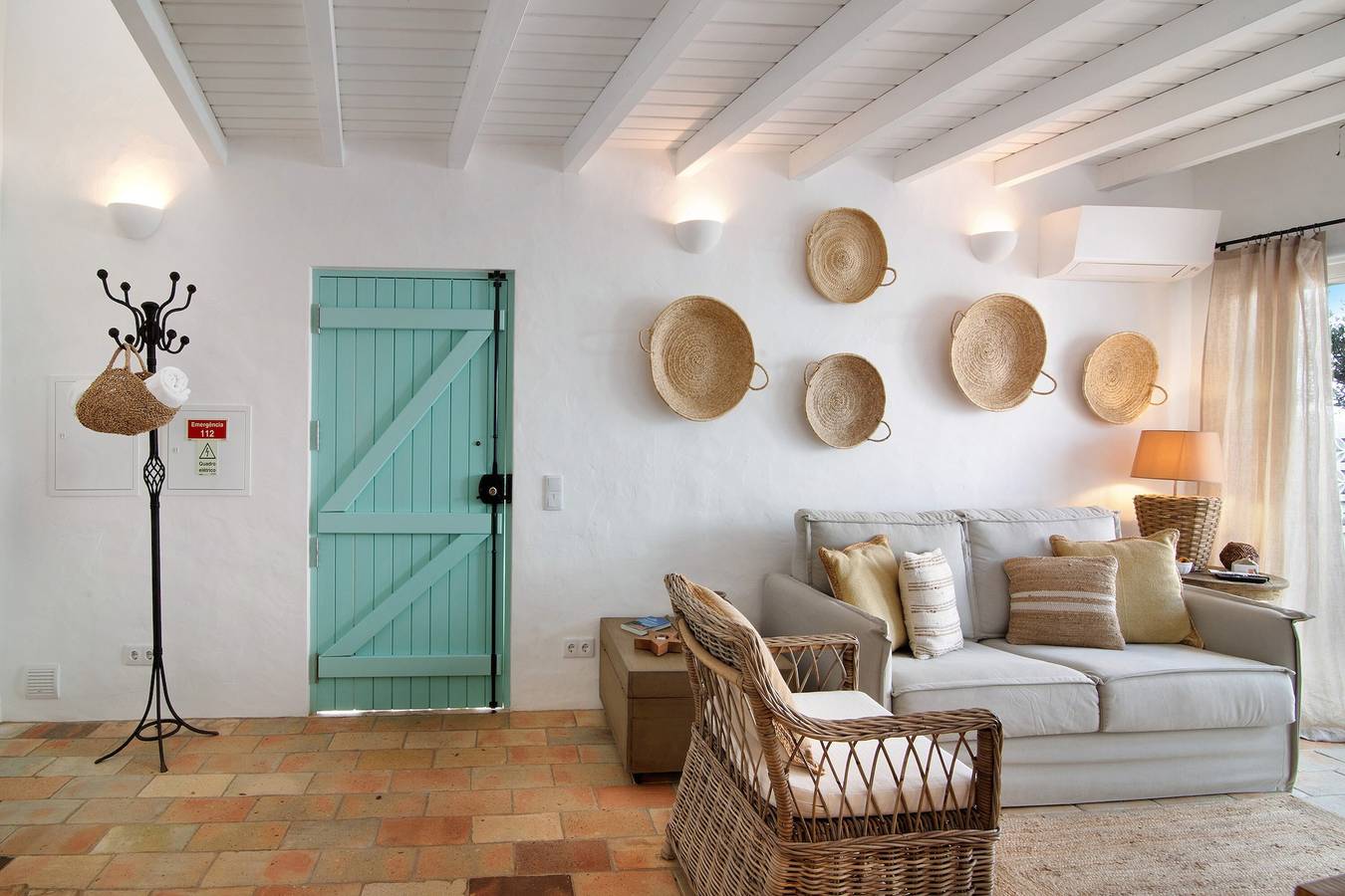 Casa de férias 'Casa De Benafim 51' com piscina partilhada, jardim partilhado e acesso Wi-Fi in Benafim, Distrito de Faro