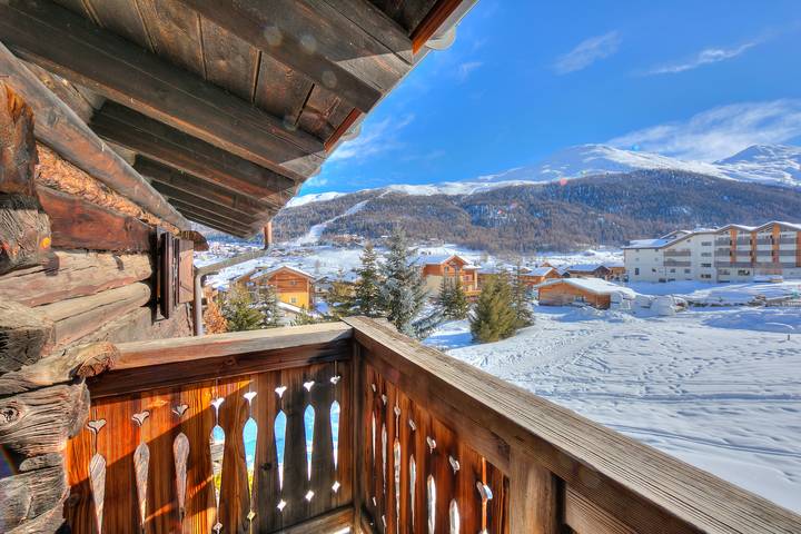 Chalet per 8 persone, con balcone, adatto a famiglie con bambini a Livigno