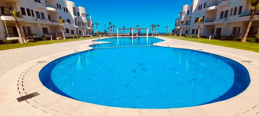 Gîte pour 6 personnes, avec vue ainsi que piscine et jardin dans Marina Smir - 2