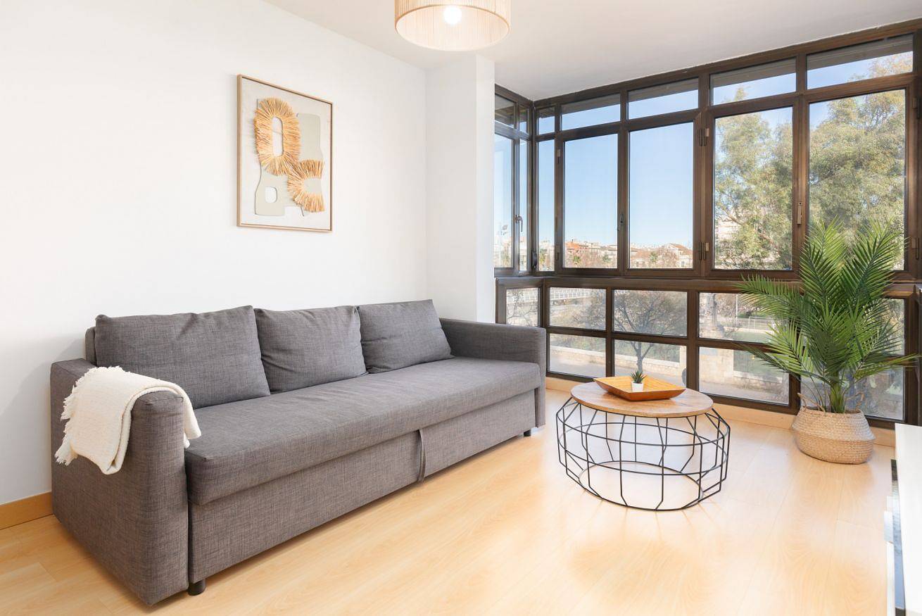 Apartamento entero, Travel Habitat Torres Serrano B in Valencia City Centre, Valencia