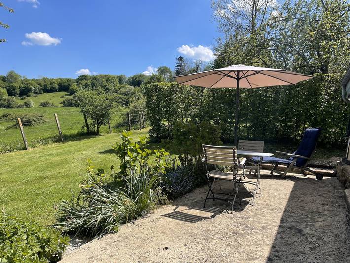 Holiday Home 'Le Colonel' with Private Terrace, Private Garden and Wi-Fi in Les Champeaux, Argentan Området