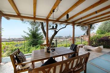 Villa für 7 Personen, mit Seeblick und Garten in Torri del Benaco