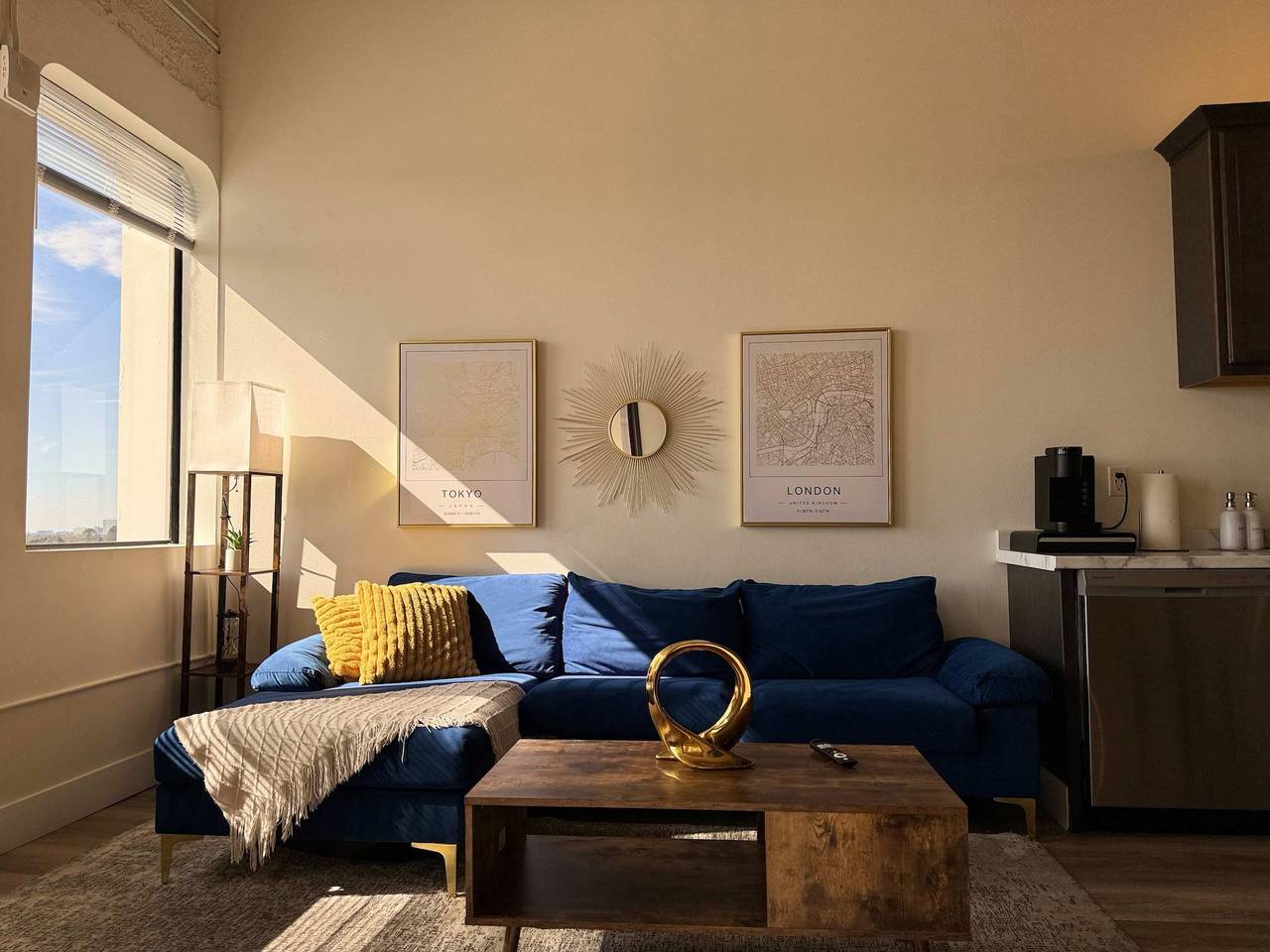 Loft for 3 Guests in Santa Ana, Southern California