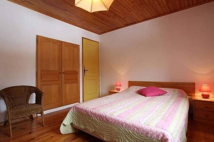 Gîte pour 6 personnes, avec jardin à Saint-Front - 4