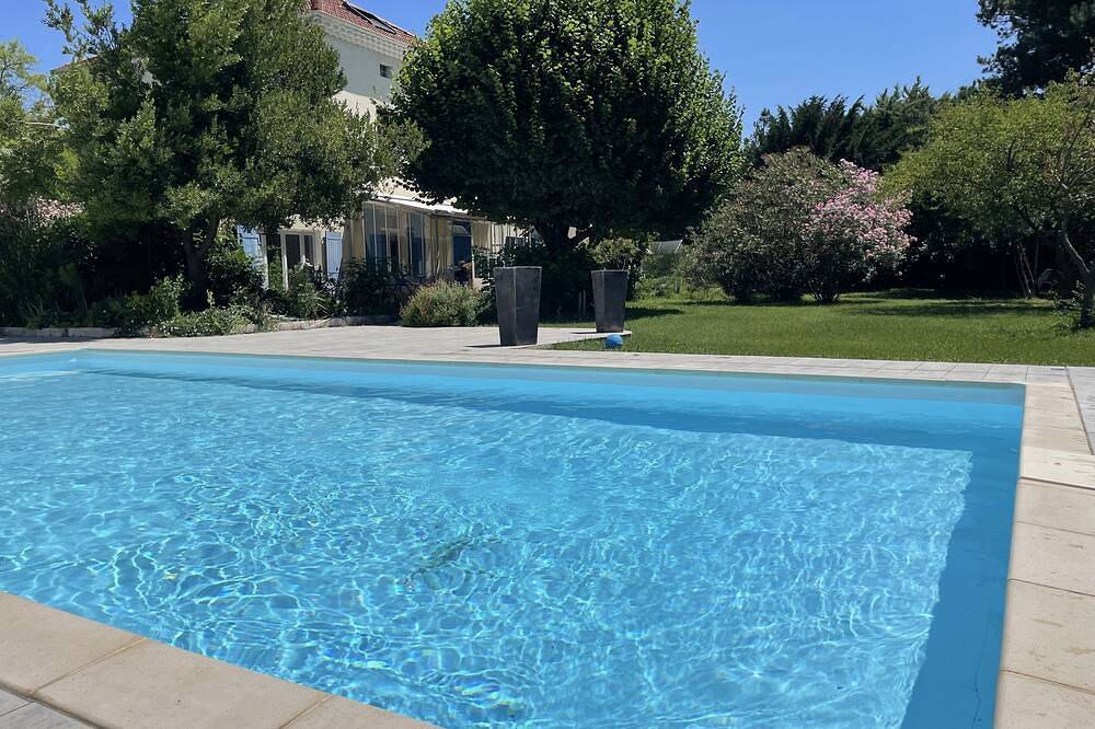 Villa de Maître, Piscine et Grand Jardin en Plein Montelimar in Montélimar, Nyons und Umgebung