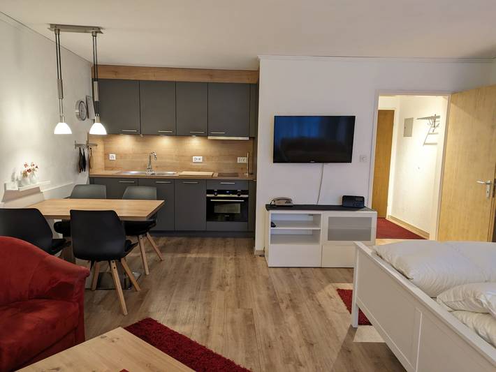 Ganzes Studio, 4104 Stilvoll eingerichtetes Studio mit Gartensitzplatz in Vulpera, Tarasp