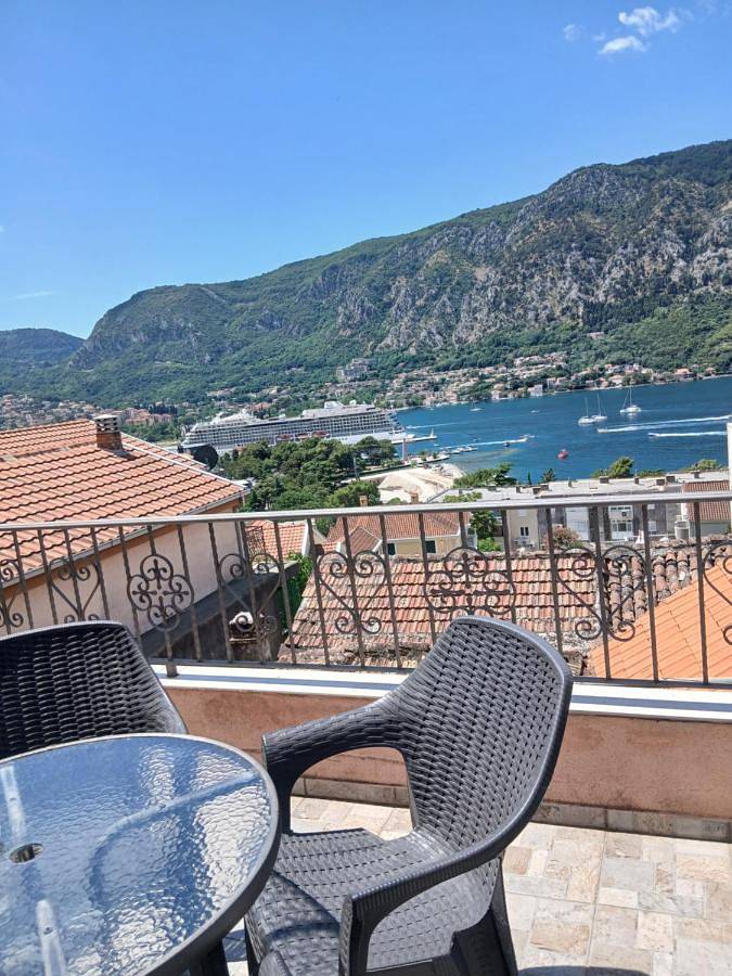 Maison d’hôte pour 3 personnes, avec vue et terrasse à Kotor
