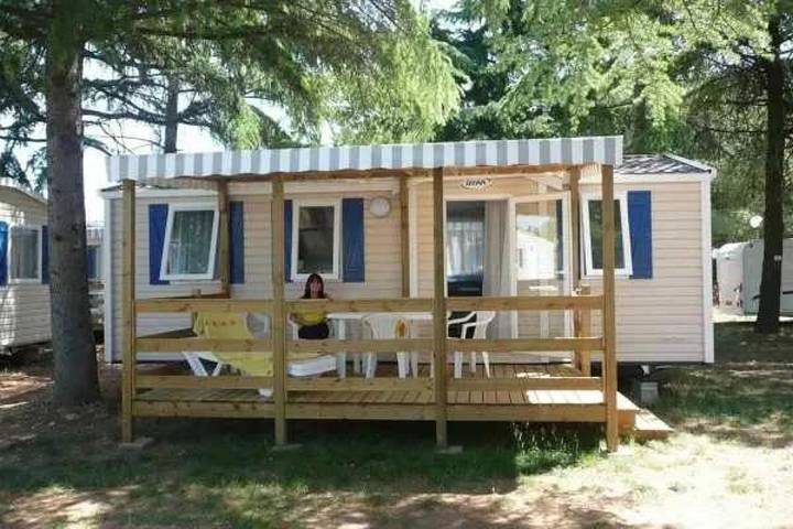 Location de vacances pour 6 personnes, avec Bassin pour enfant et Piscine à Saint-Yvi