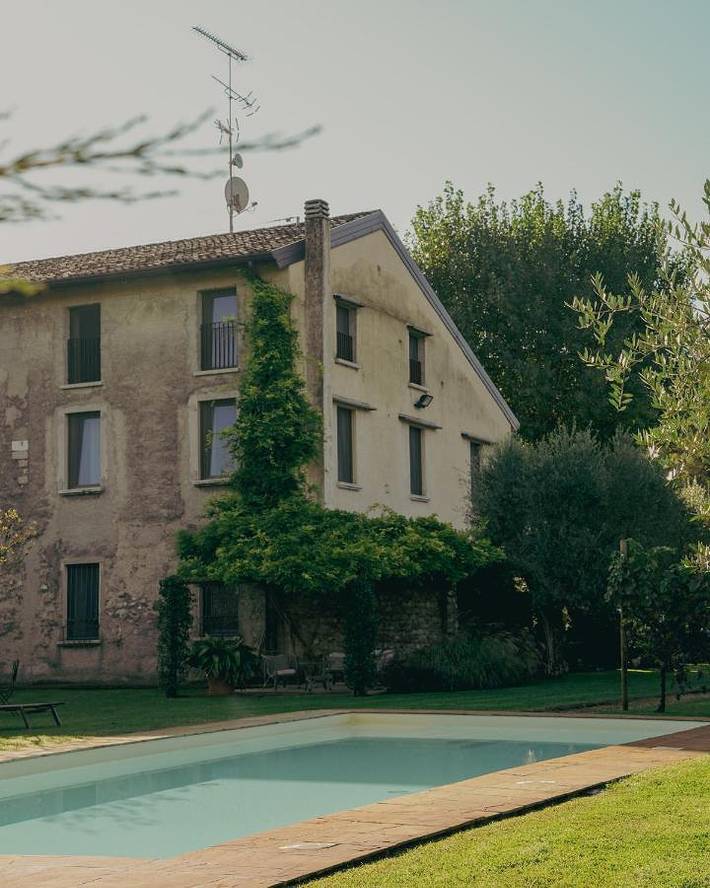 B&b per 2 persone, con idromassaggio e giardino nonché piscina a Desenzano del Garda