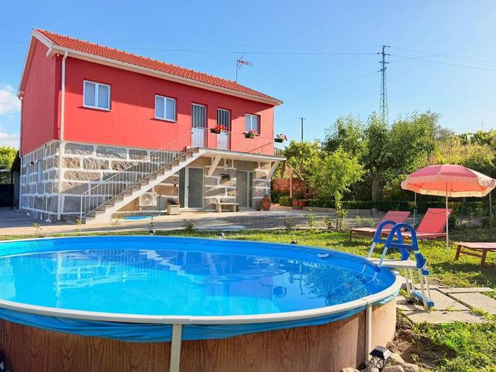 Location de vacances pour 5 personnes, avec Terrasse et Jardin ainsi que Piscine et Vue dans Alpendurada - 3