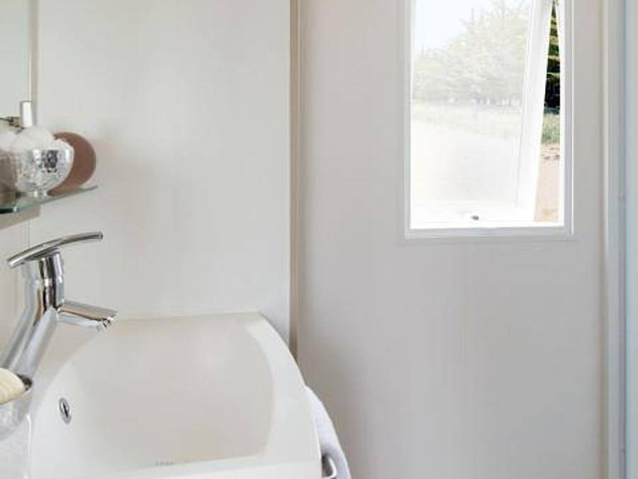 Flower Camping le Peyrelade - Mobilhome 3 personas - Mobilhome Classique 1 habitación + Terraza - 2 personas + 1 niño -10 años in Rivière-sur-Tarn, Parc naturel régional des Grands Causses