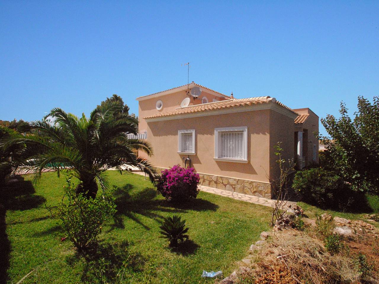 Villa en Denia para 6 personas con piscina privada, jardín, cerca del mar y centro. in Monte Pego, Dénia