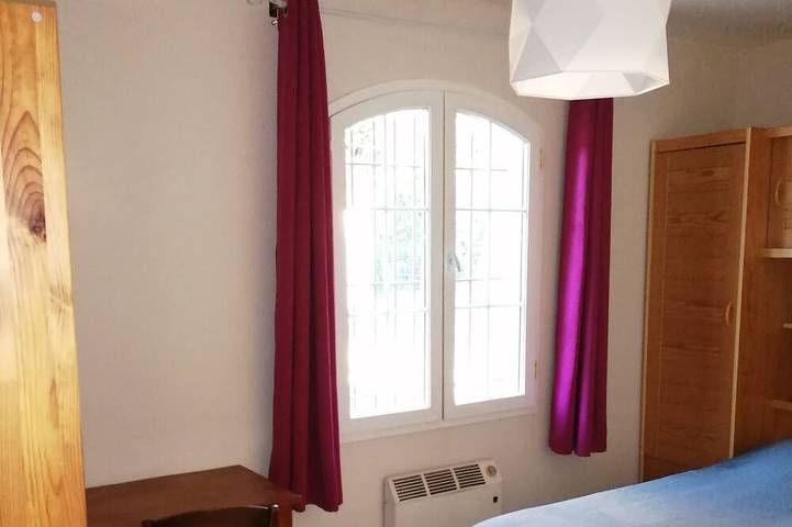 Gîte pour 8 personnes, avec jardin à Bouchet - 4