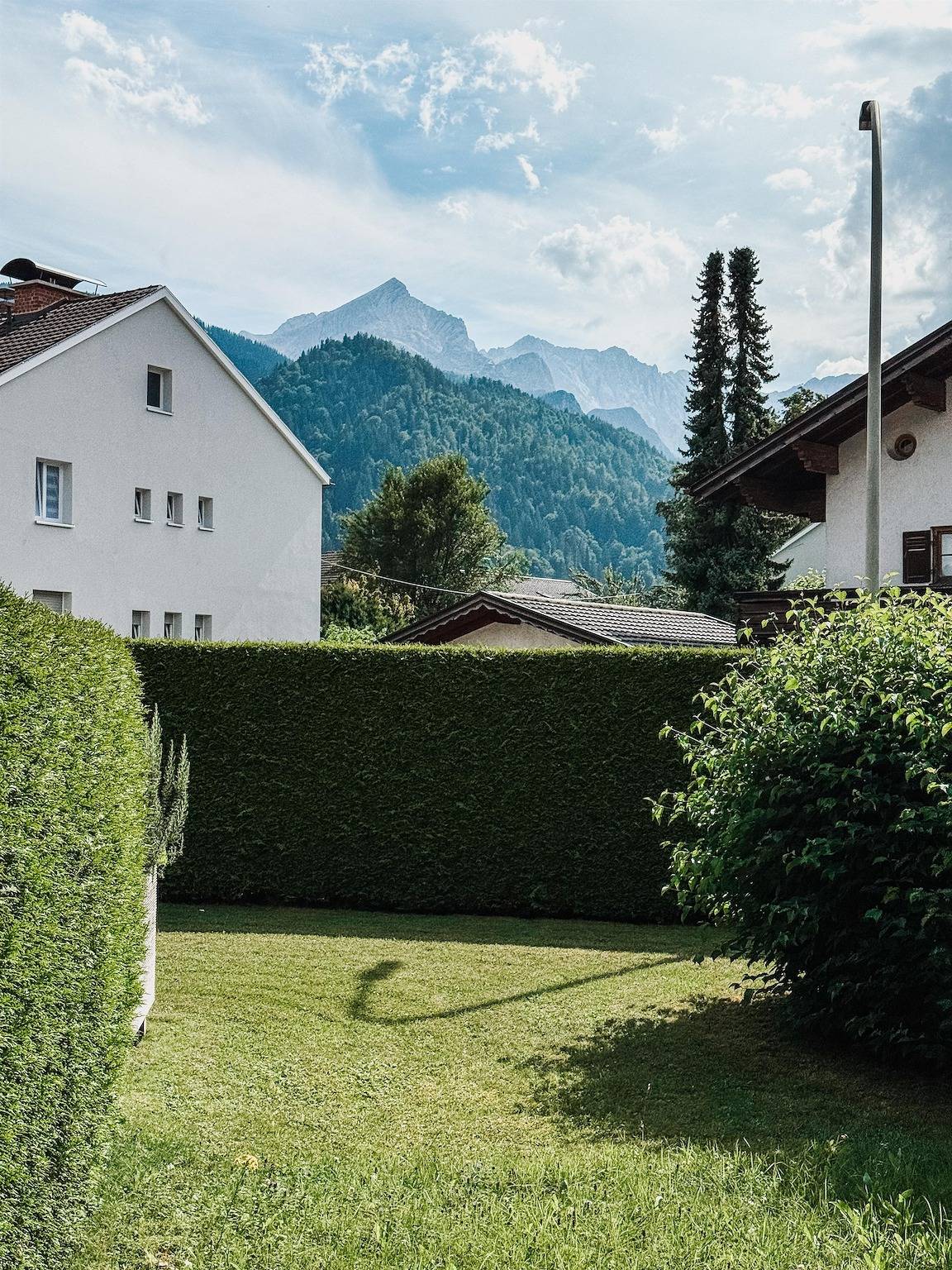 Ganze Ferienwohnung, Ferienwohnung Heimatblick, Bergblick und Garten in Garmisch-Partenkirchen, Bayerische Alpen