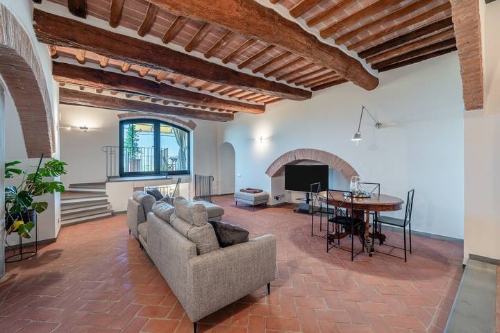 Appartamento intero, Appartamento 'Terrazza Su San Miniato' con terrazza privata, Wi-Fi e aria condizionata in San Miniato, Pisa e dintorni