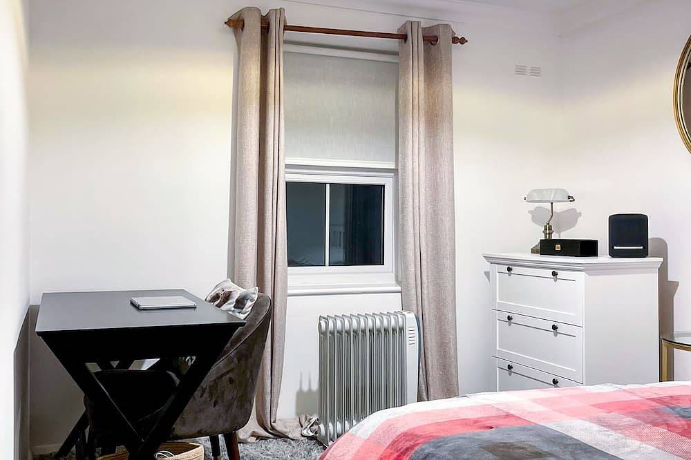 Ganze Wohnung, 1-Bed Apt, Sleeps 2, 20 min walk to Centre in Rochester, Kent Downs