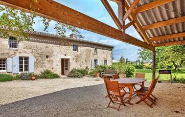 Location De Vacances pour 10 Personnes dans Saint-Cibard, Région de Libourne, Photo 1