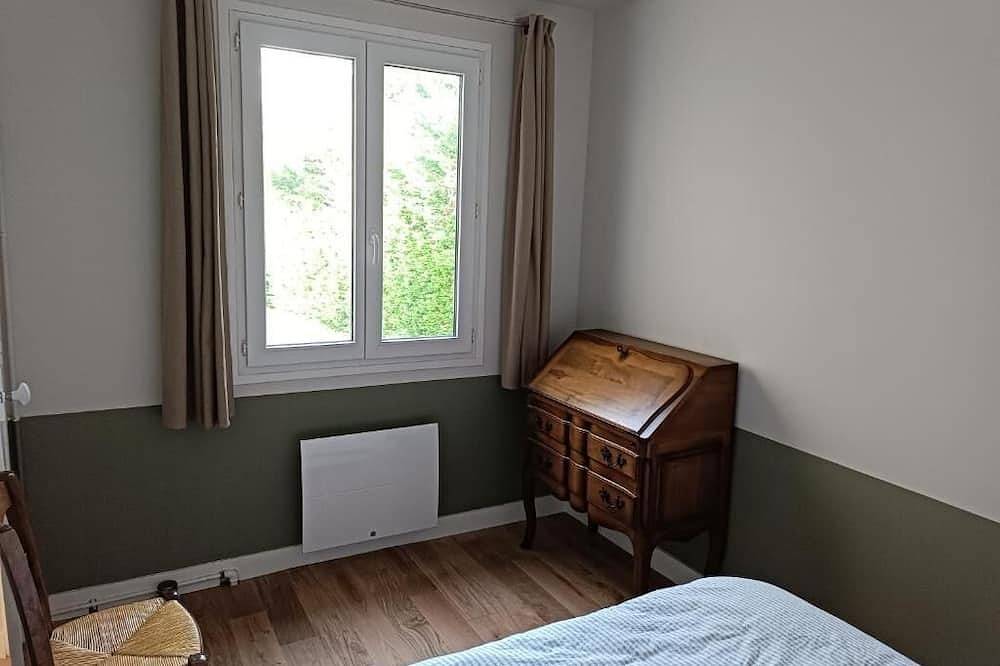 House with garden, walking distance to town center and beach in Saint-Sauveur-de-la-Mer, Lisieux region