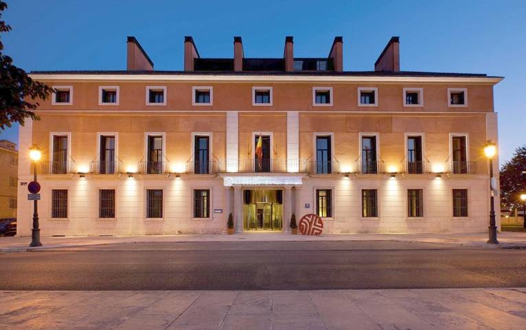 Apartamento para 10 personas, con Terraza y Sauna en Aranjuez