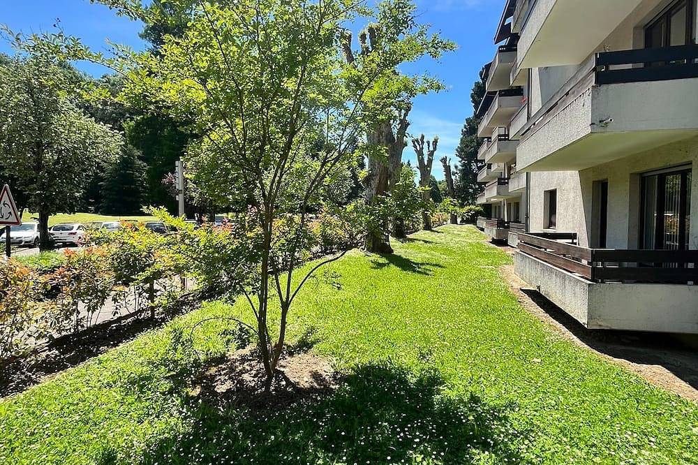 Ganze Wohnung, 4-person ground-floor apartment, in the center of town and facing Uriage park, near thermal baths in Saint-Martin-d'Uriage, Isère