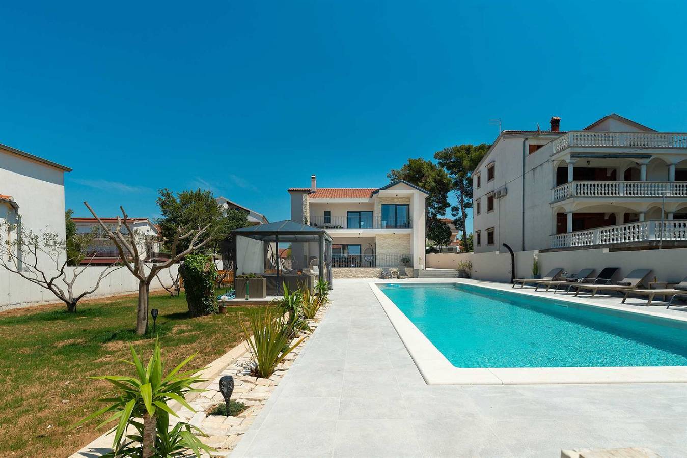 Villa Magale with a pool in Biograd na Moru, Région de Zadar