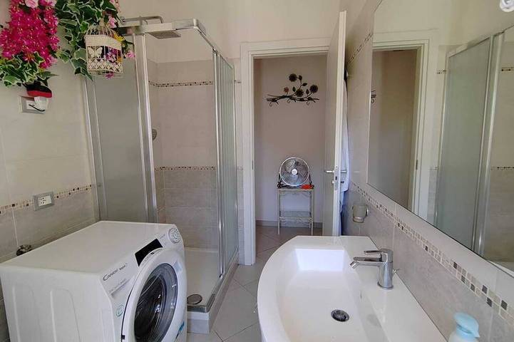 Room with bathroom in Holiday House San Giacomo in Poggio Bustone, Rieti Provinz