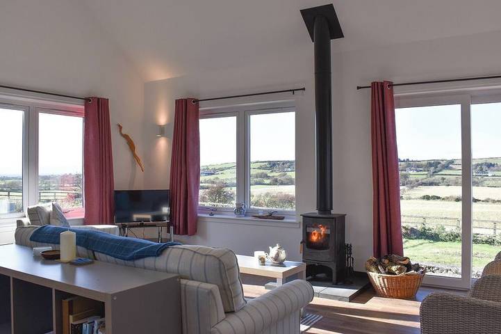 Log cabin for 2 people, with garden, with pets on Isle of Arran