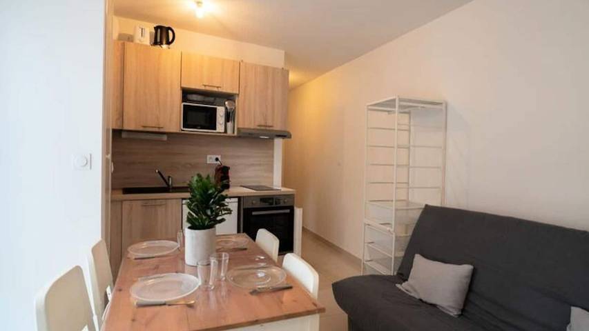 Gîte pour 6 personnes, avec balcon dans Plage de la Farinette - 4