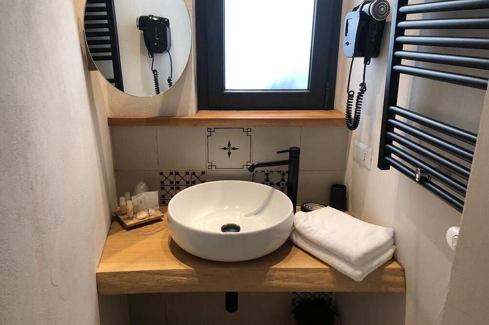 Locus Pendinelli Trani.The philosophy of a b&b, the details of a hotel!!! in Trani, Barletta-Andria-Trani