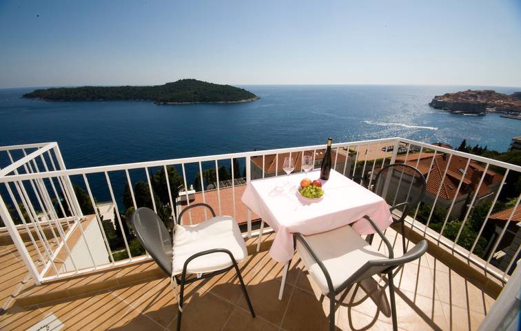 Appartamento per 2 persone, con vista oceano e balcone a Dubrovnik