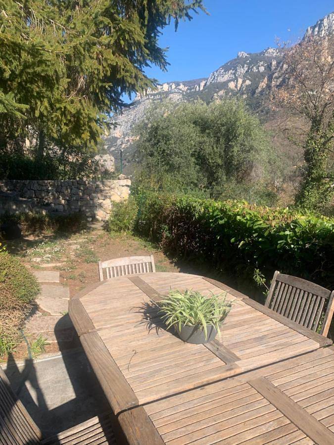 Gîte pour 2 personnes, avec balcon et vue ainsi que jardin et piscine à Gourdon (Provence-Alpes-Côte d'Azur) - 3
