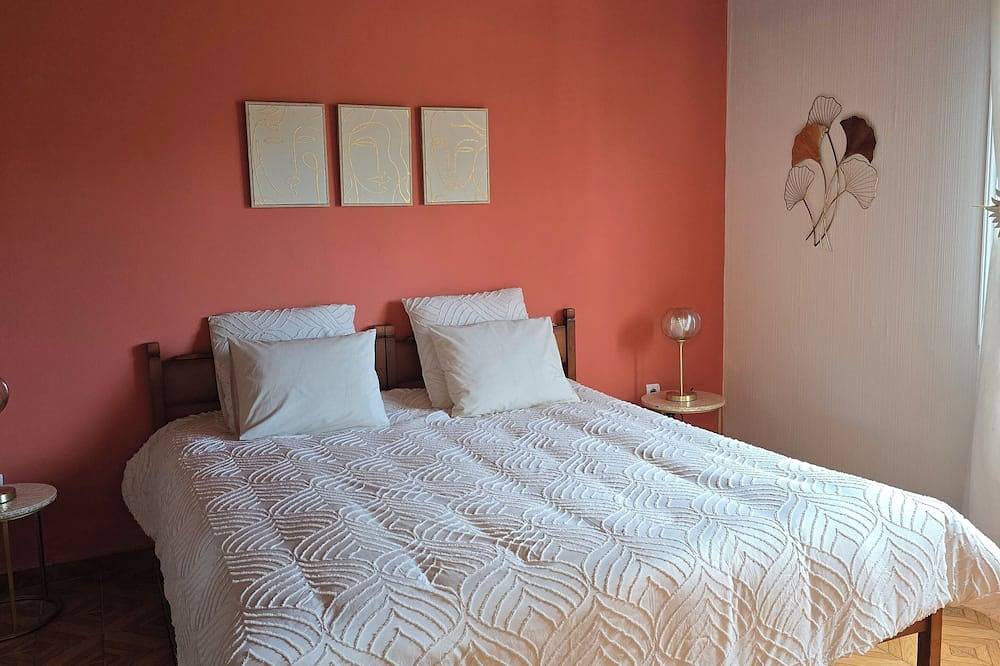 Apartamento entero, Junto Al Mar apartamento en una casa grande con piscina de agua salada in Cala Murada, Manacor