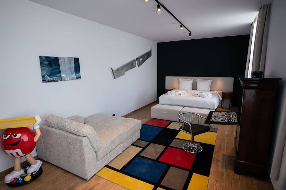 Gîte - Le Mont This upmarket space has everything to please families and friends! in Doornik, Henegouwen