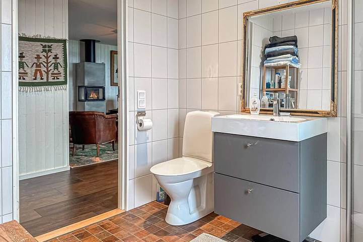 3 bedroom awesome home in Gränna in Jönköping, Vättern