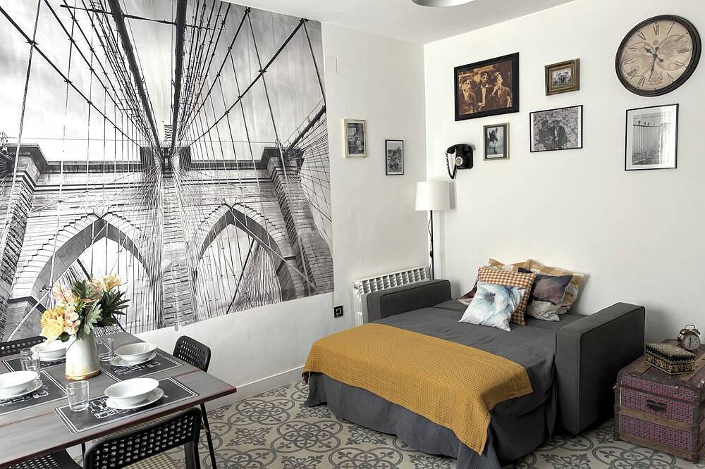 Entire apartment, \"Casa 1931 \" Breakfast, free Wifi! in Valladolid, Valladolid Province