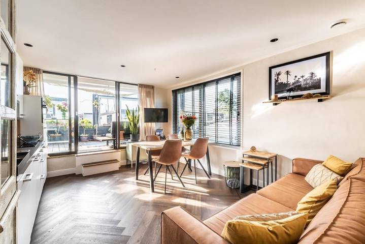 Ferienwohnung für 4 Personen, mit Terrasse und Seeblick sowie Ausblick in Aalsmeer