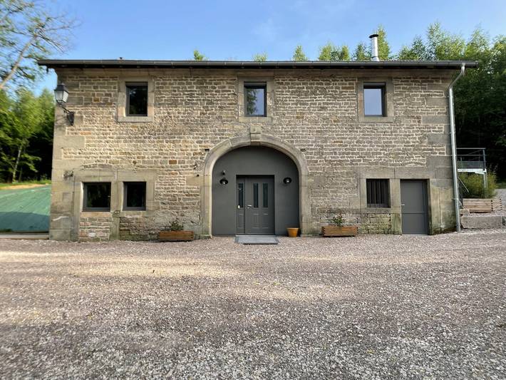 Gîte pour 10 personnes, avec jacuzzi et terrasse ainsi que jardin et sauna, animaux acceptés dans Haute-Saône - 2