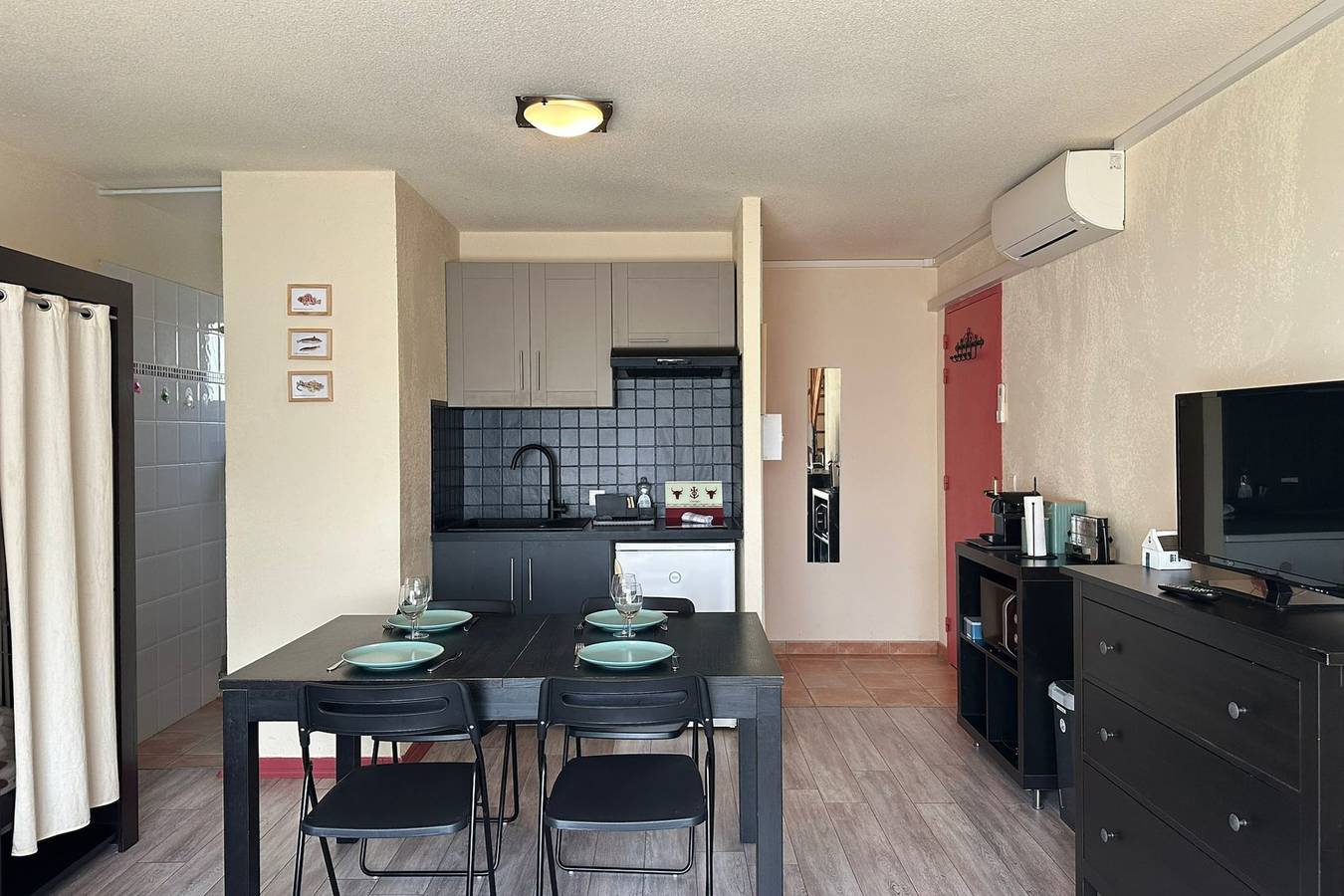 Entire studio, Le Petit Marius – Duplex climatisé avec parking au Grau-du-Roi in Le Grau-du-Roi, Côte d'Améthyste