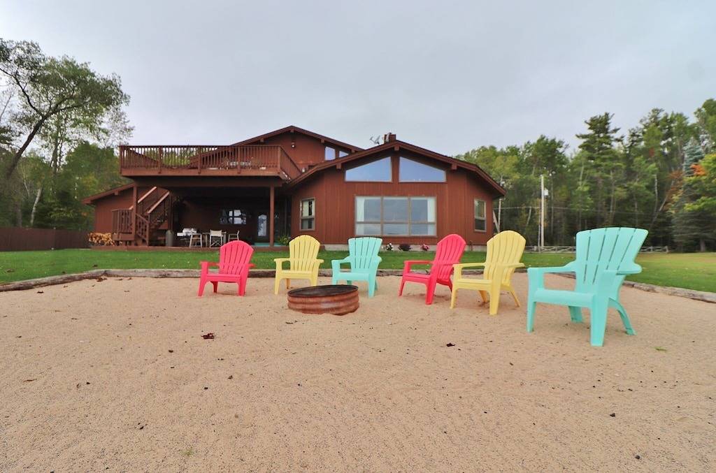 Hubbard Lake Waterfront-Anwesen 4 Schlafzimmer / 4 Badezimmer - 4400 sq ft in Hubbard Lake, Alcona County