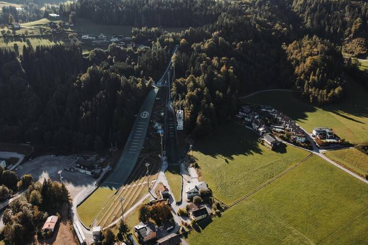 Ferienwohnung für 14 Personen, mit Balkon und Terrasse sowie Garten und Ausblick in Bischofshofen - 3