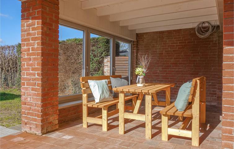 Ganze Ferienwohnung, Surfer's Terrace: 1km zum Strand, Parkplatz, TV & Internet in Loxstedt, Südliches Cuxland