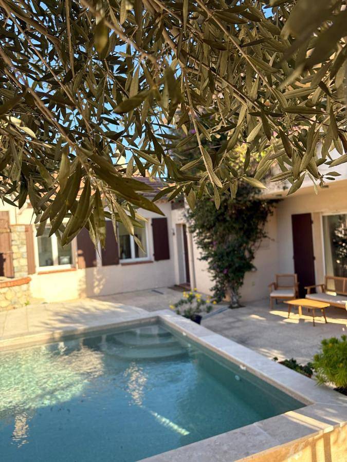 Chambre d’hôte pour 2 personnes, avec piscine ainsi que terrasse et jardin à Ollioules