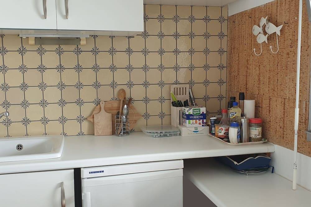 Appartement entier, Joli Studio avec Grand Balcon vue mer en plein centre de Concarneau in Concarneau, Région de Quimper