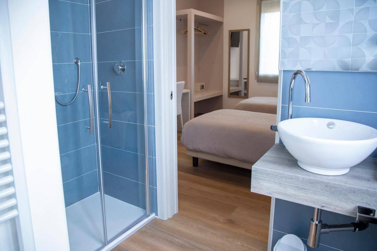 Double or Twin Room with Private Bathroom in Módena, Módena (província)