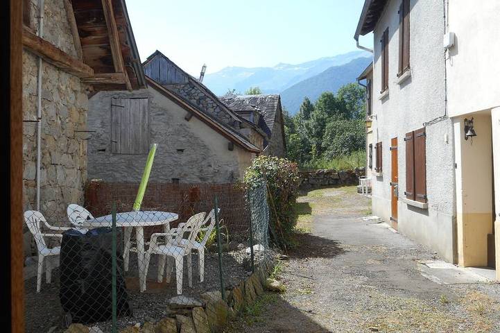 Maison de village 2/3 pers proche randonnées Ariègeoises in Soueix-Rogalle, Parc naturel régional des Pyrénées ariégeoises